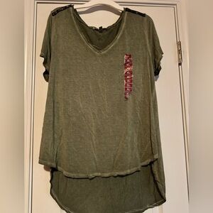 X large women’s high low knit tee